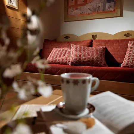 Aparthotel Cgh Residences & Spas La Reine Des Pres 4*