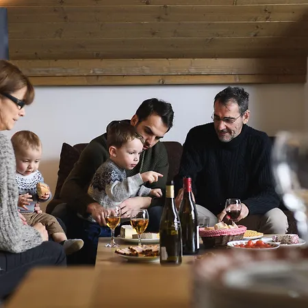 Apartahotel Cgh Résidences&spas La Reine Des Prés Samoëns
