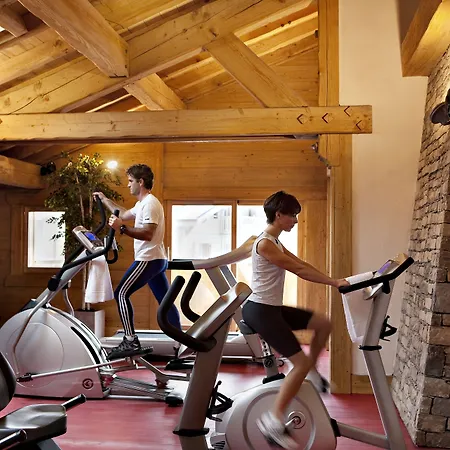 Apartahotel Cgh Résidences&spas La Reine Des Prés 4*